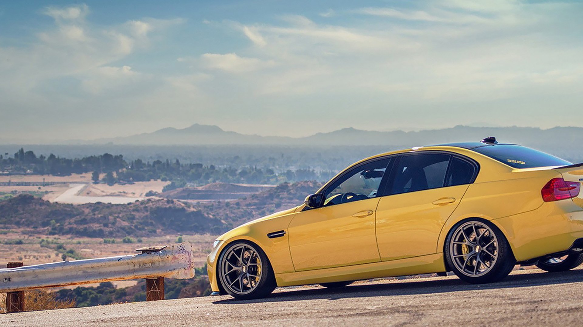 特色足球场馆科技“智造”引领行业新风潮，绿色可持续发展逐步落实