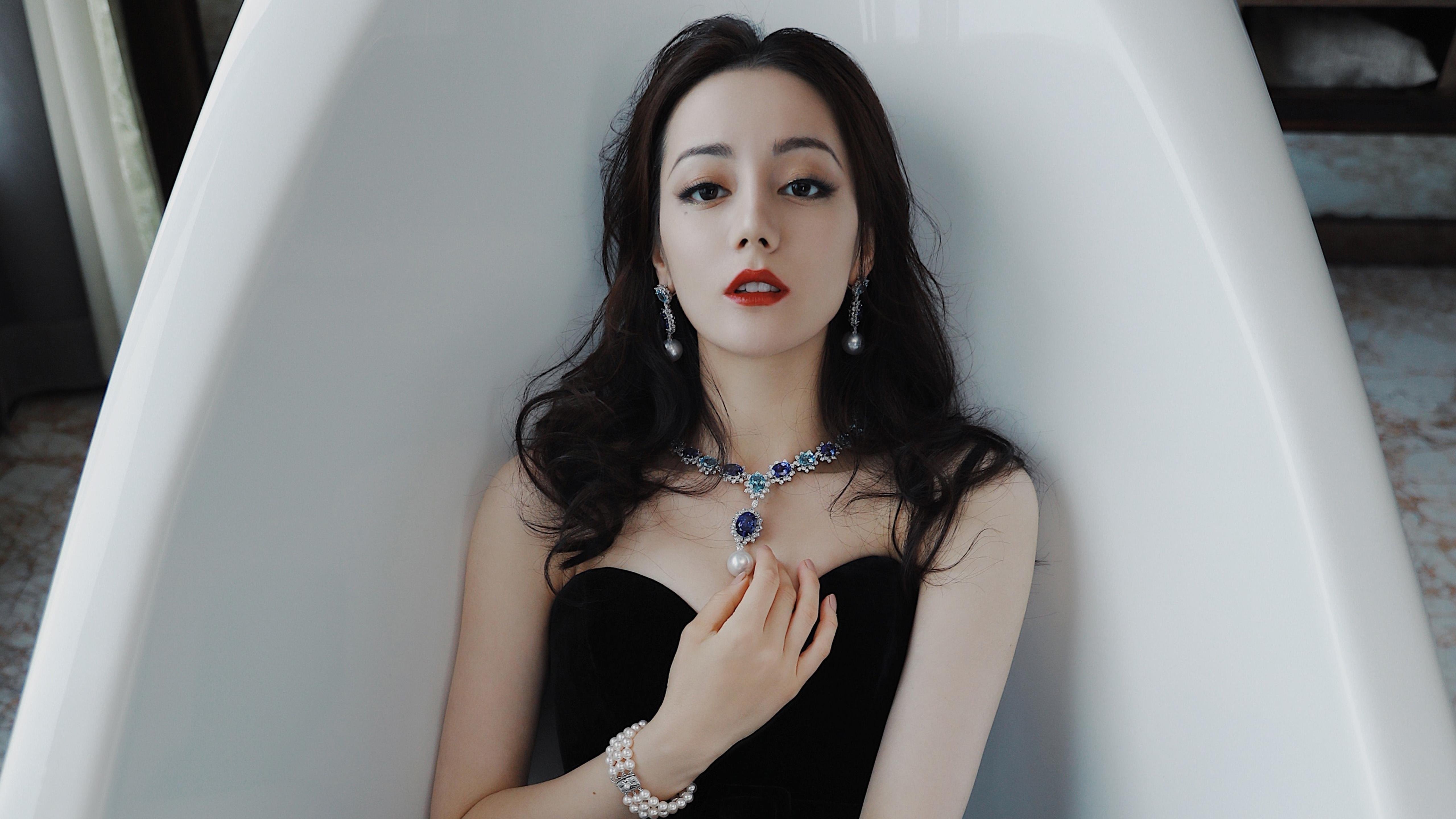 开云网页版-黑马崛起：冷门球队走到季后赛圈内，类似于黑马崛起的词语