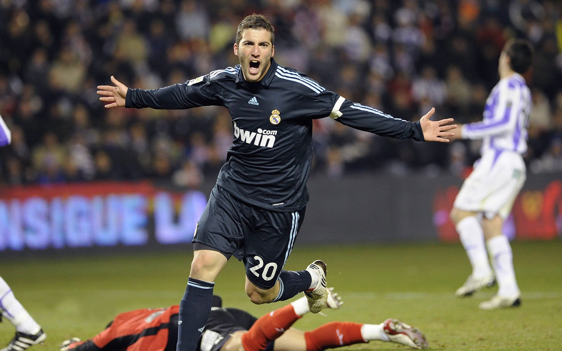 一场跌宕起伏的足球比赛将如何收场？，一场正式足球比赛的流程