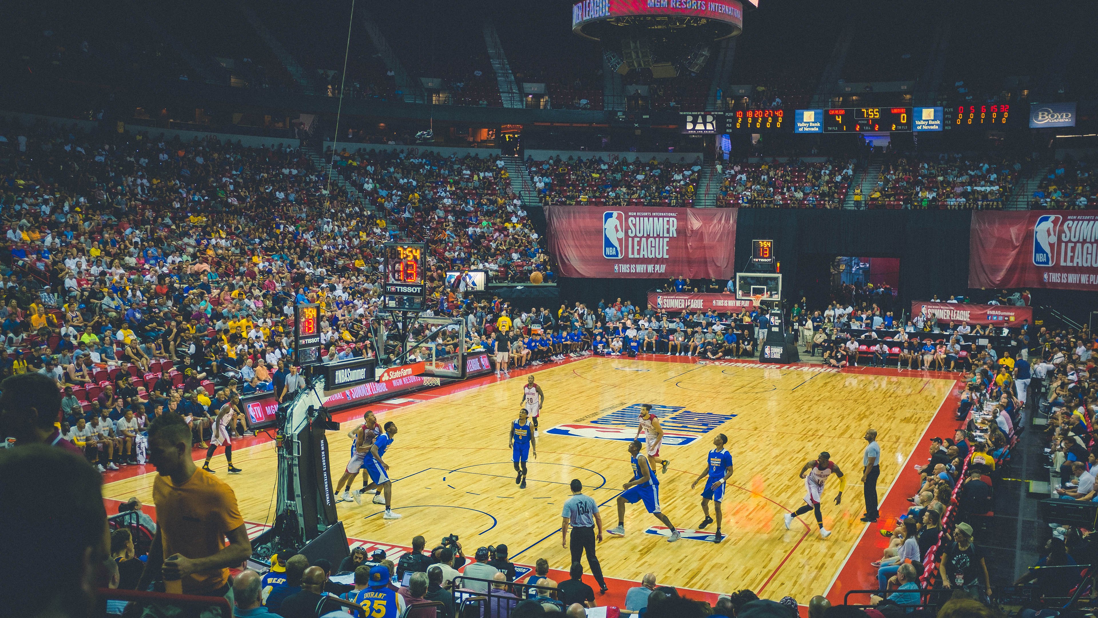 NBA联盟人工智能战术模拟平台开发探索